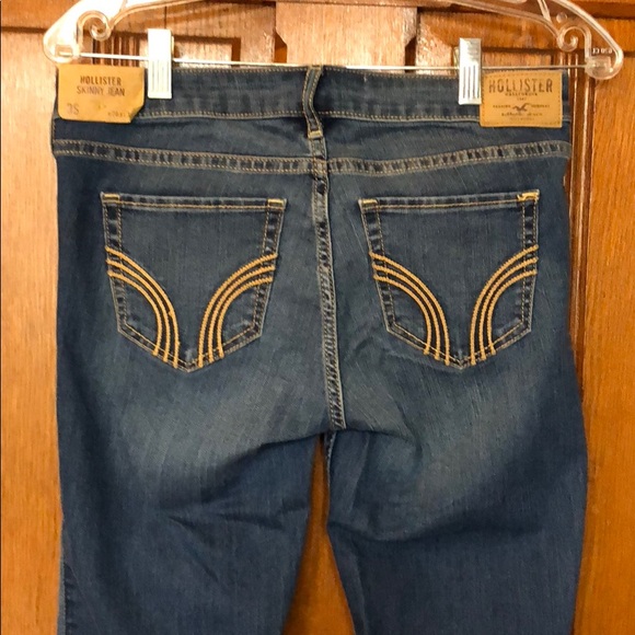 Hollister Skinny Jean - Picture 2 of 4